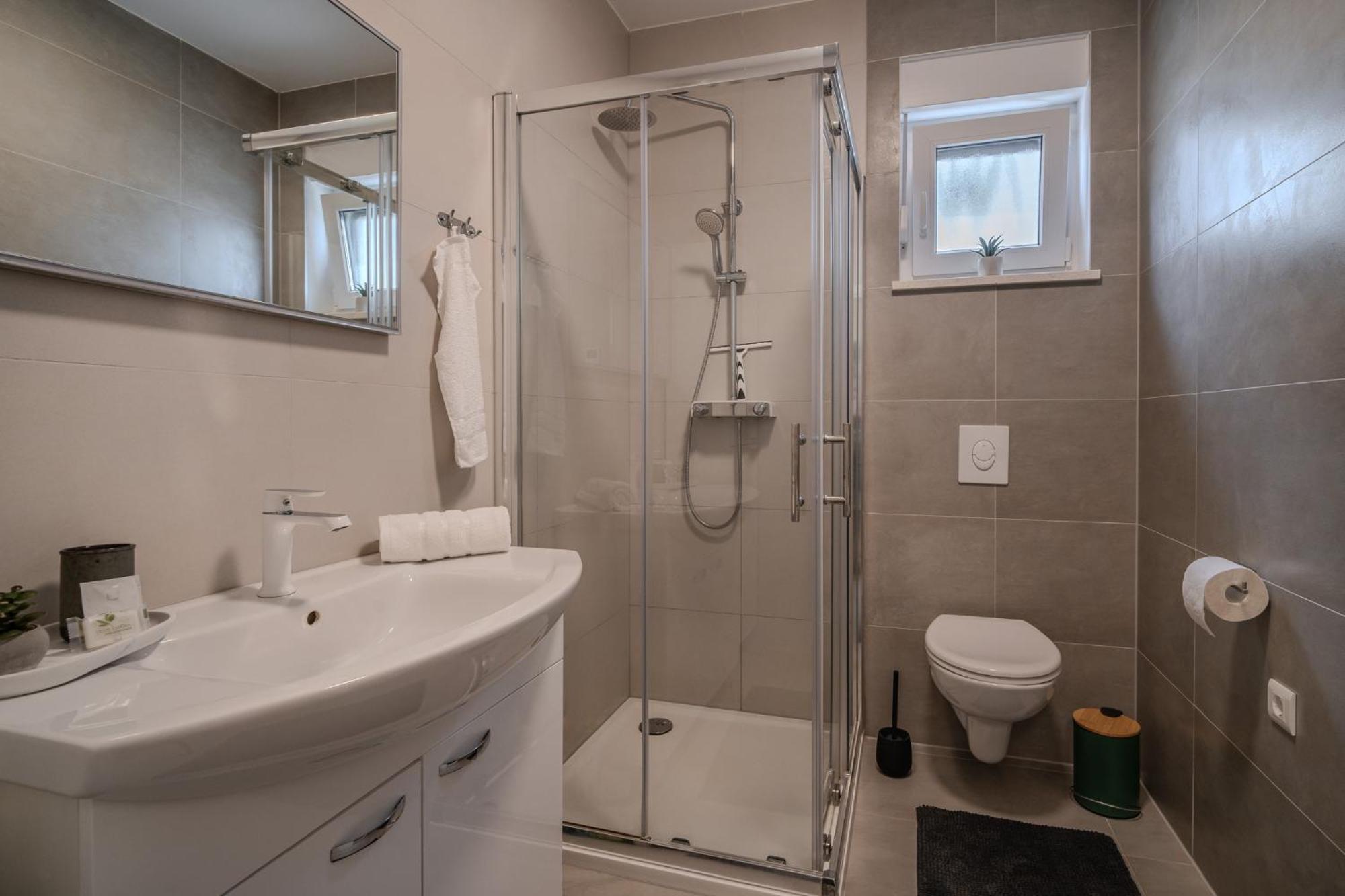 Korina Apartment - Free Private Parking Задар Екстер'єр фото